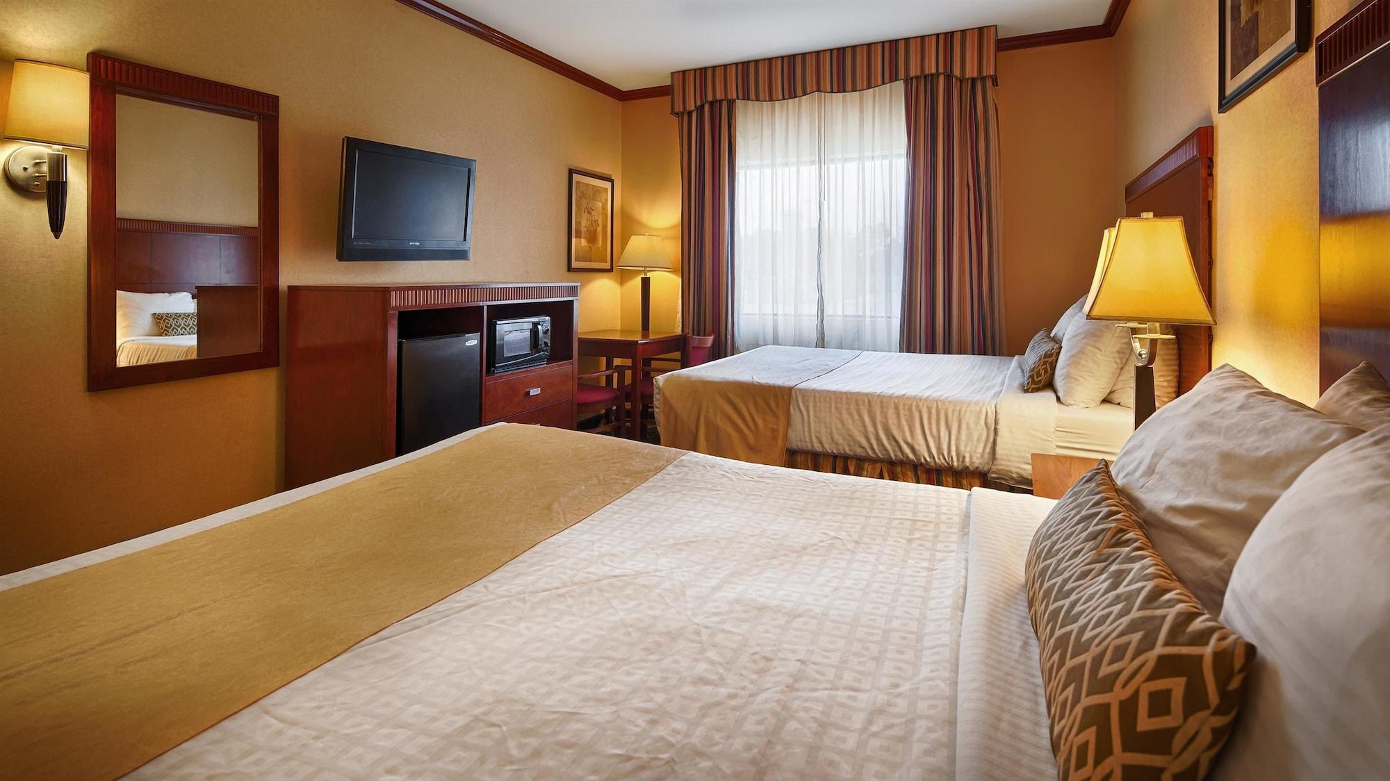 Baymont By Wyndham Mccomb Hotel Eksteriør billede
