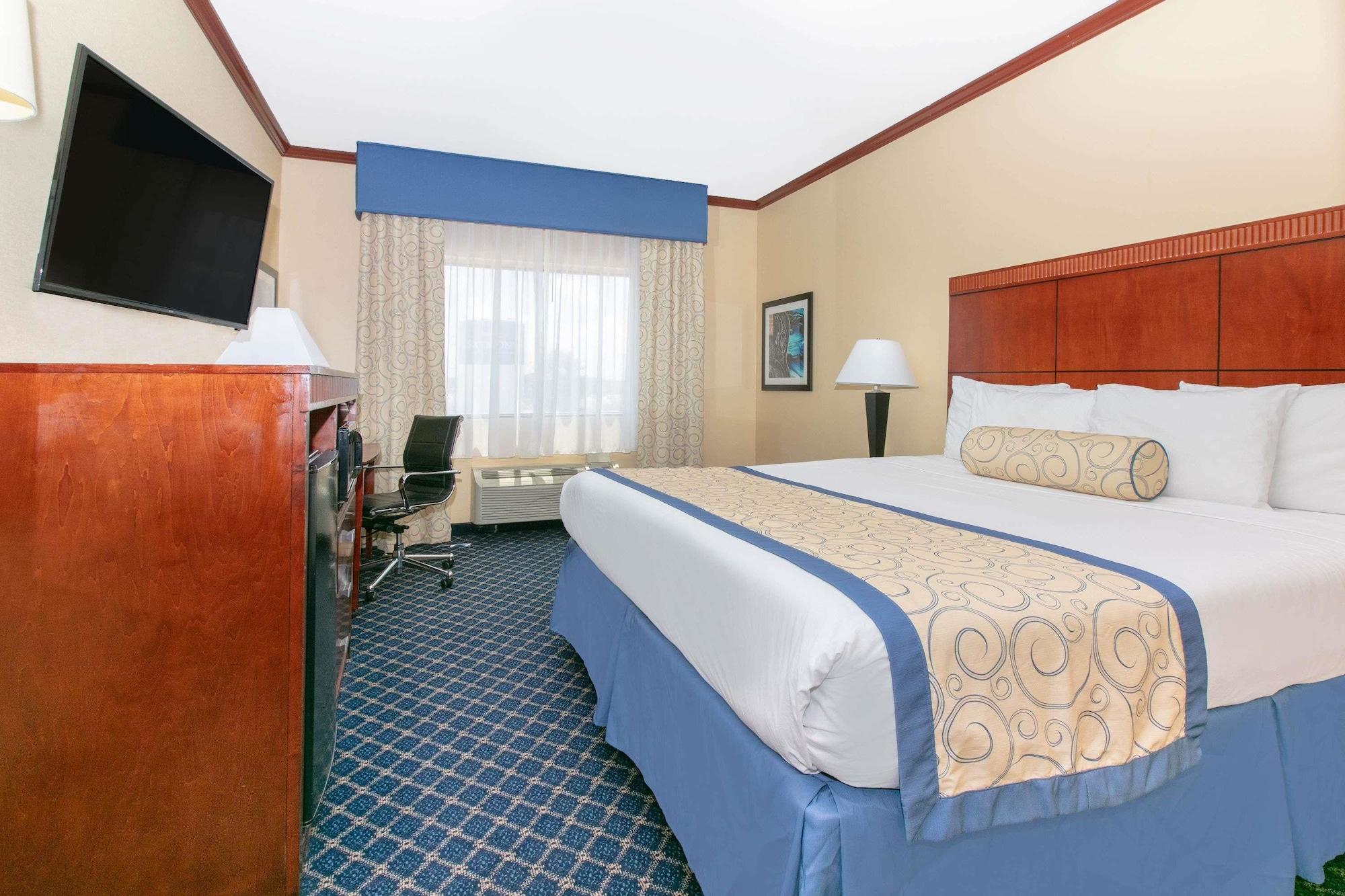 Baymont By Wyndham Mccomb Hotel Eksteriør billede